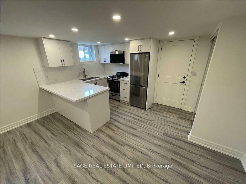 1084 Avenue Road, Unit 1 - Photo 3