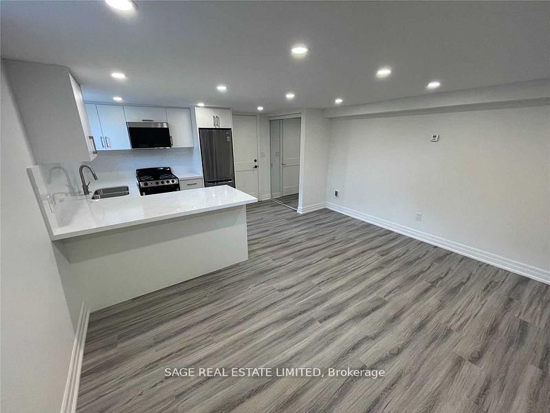 1084 Avenue Road, Unit 1 - Photo 4