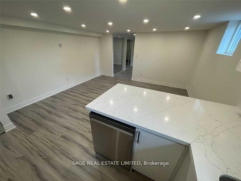 1084 Avenue Road, Unit 1 - Photo 7