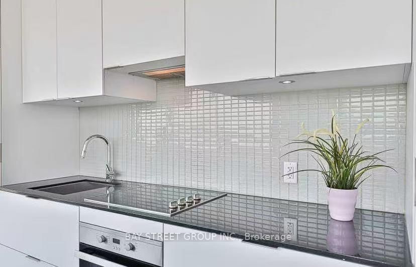 5 St Joseph Street, Unit 302