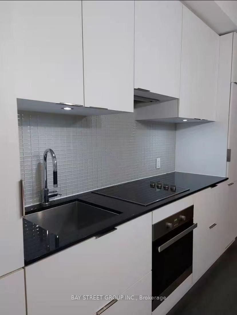 5 St Joseph Street, Unit 302 - Photo 2