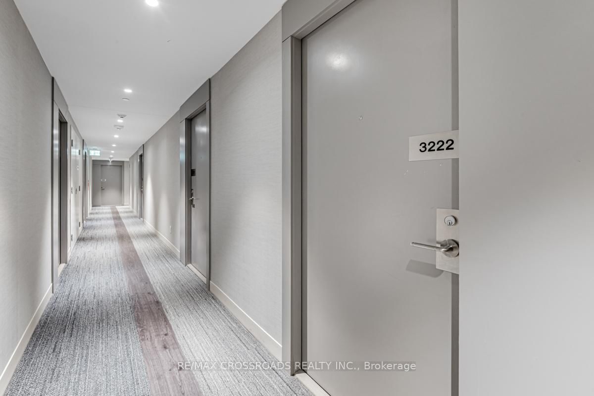 19 Western Battery Road, Unit 3222 - Photo 3