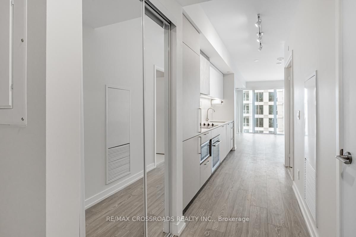 19 Western Battery Road, Unit 3222 - Photo 5