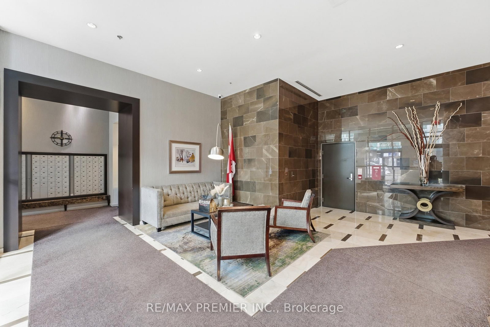 Condo for sale at 307-212 Eglinton Avenue, Toronto, Ontario, M4P 0A3 - Mount Pleasant West - MLS: C12995614
