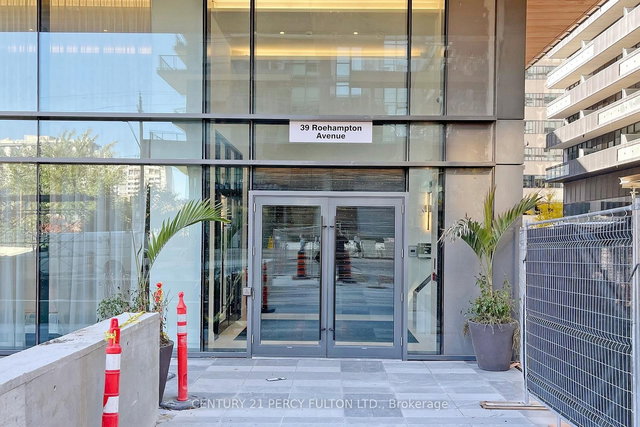 2409 - 39 Roehampton Avenue