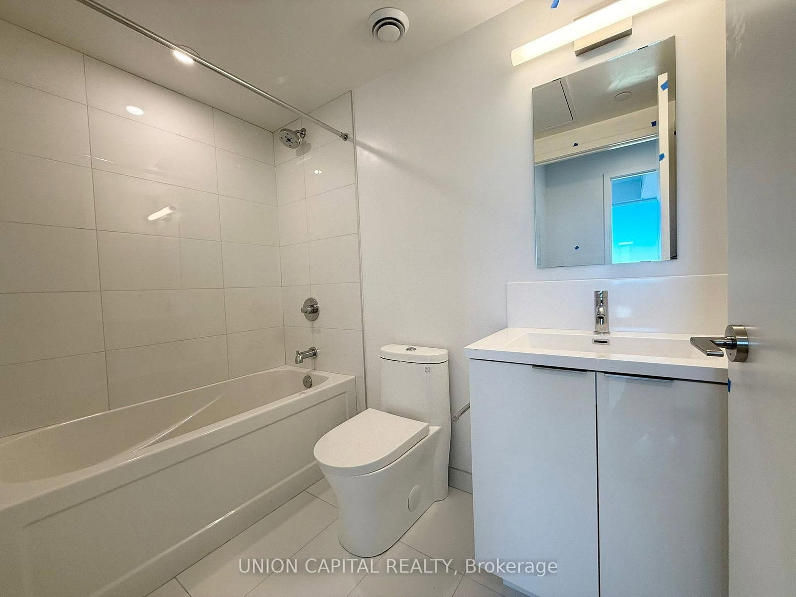 238 Simcoe Street, Unit 3602 - Photo 14
