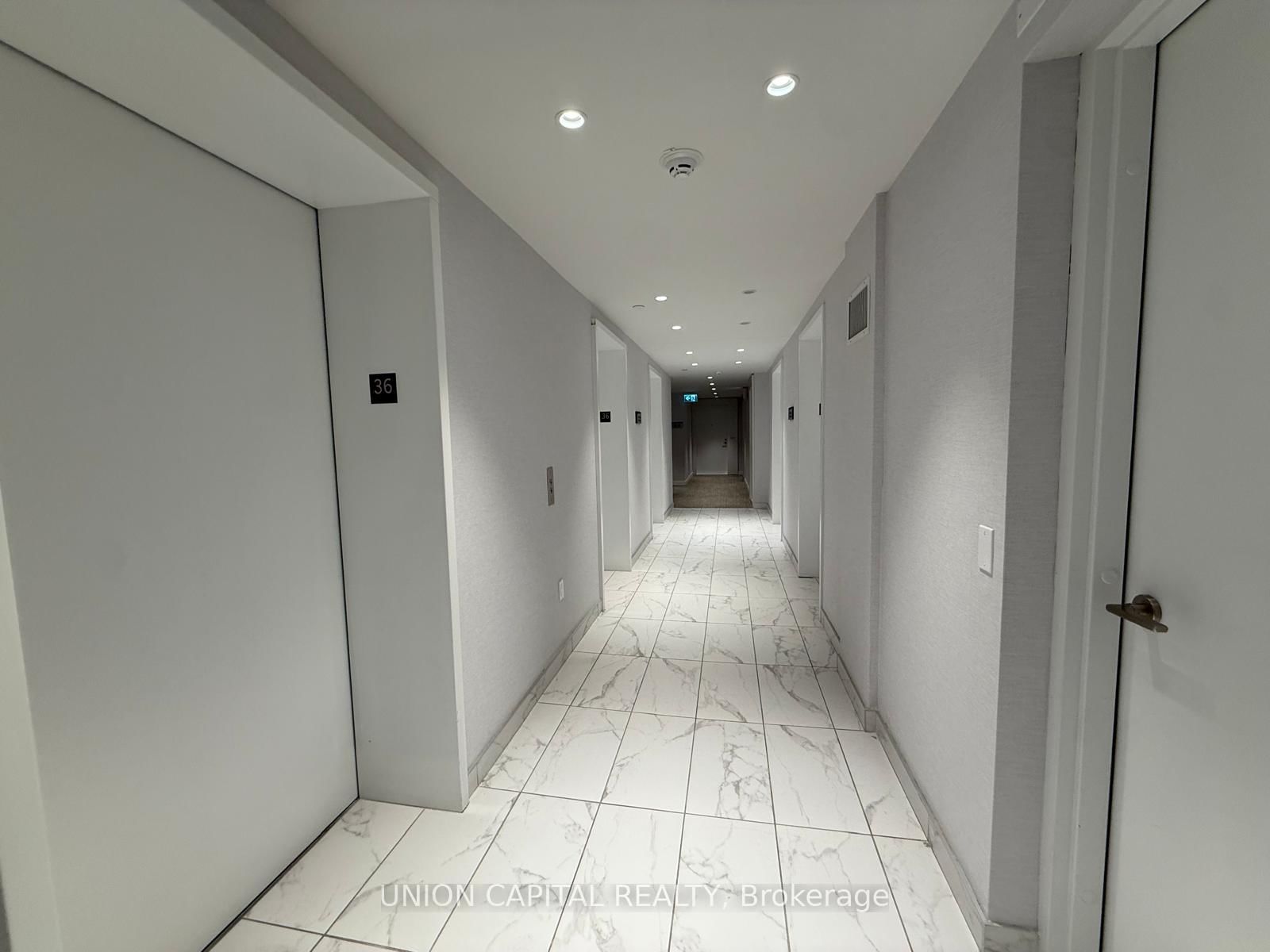 238 Simcoe Street, Unit 3602 - Photo 16