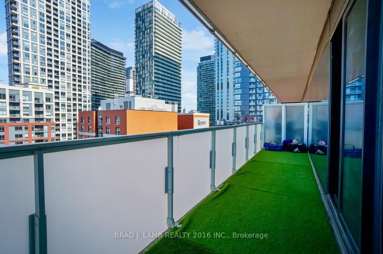 11 Charlotte Street, Unit 1405 - Photo 9