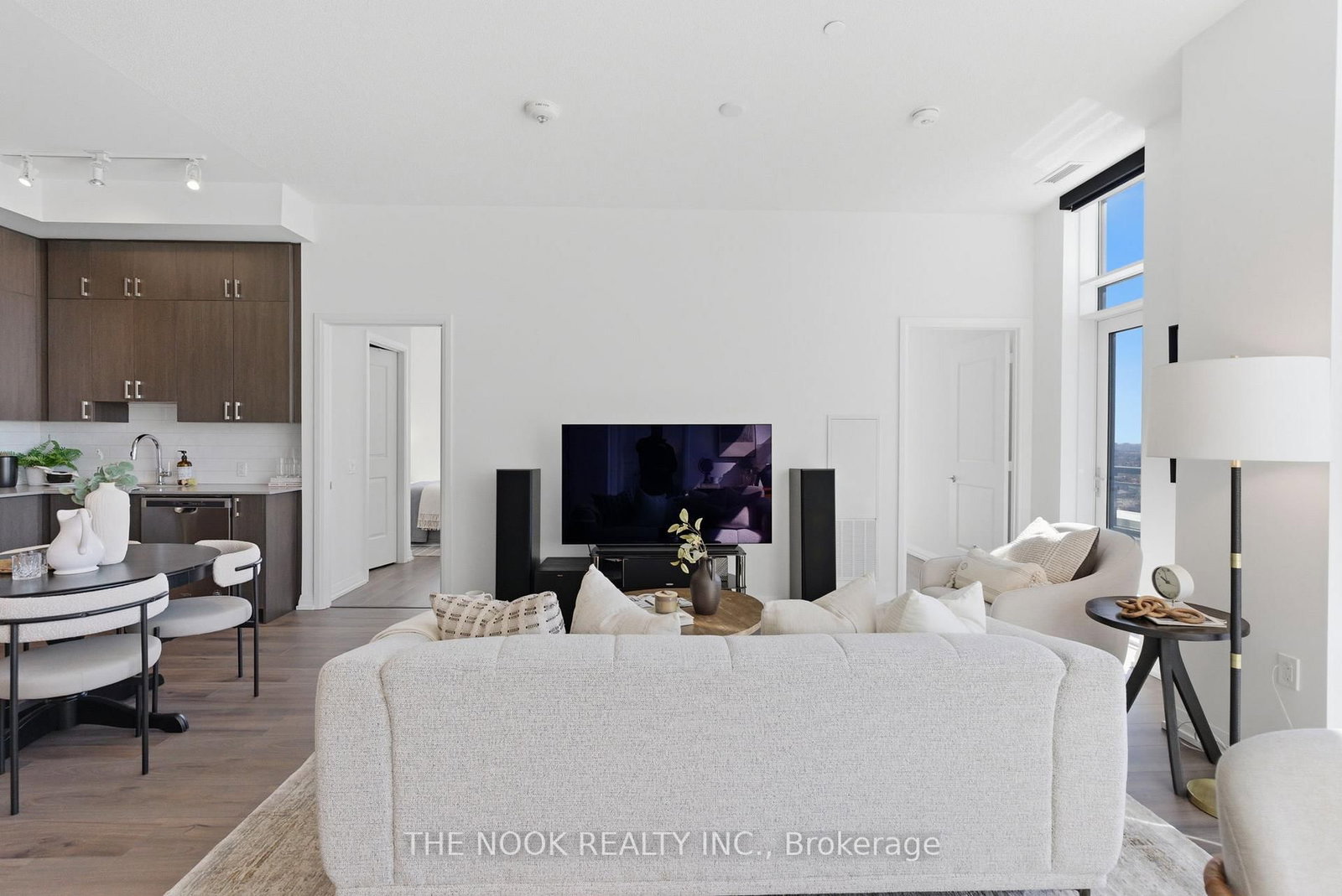 60 Ann O'Reilly Road, Unit PH60 - Photo 8