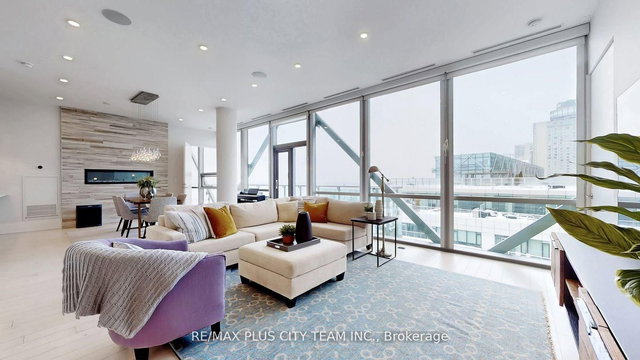 1305 - 39 Queens Quay E