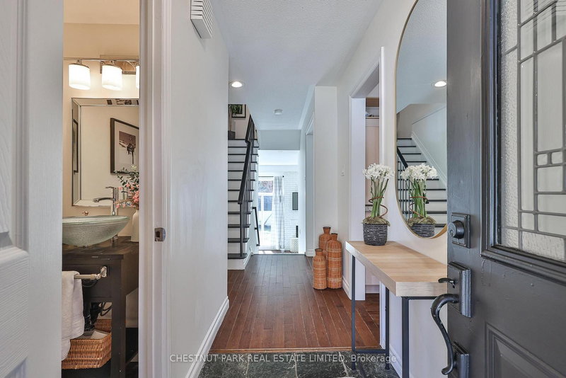 54 Loganberry Cres, Toronto, M2H 3H1 | Image 3