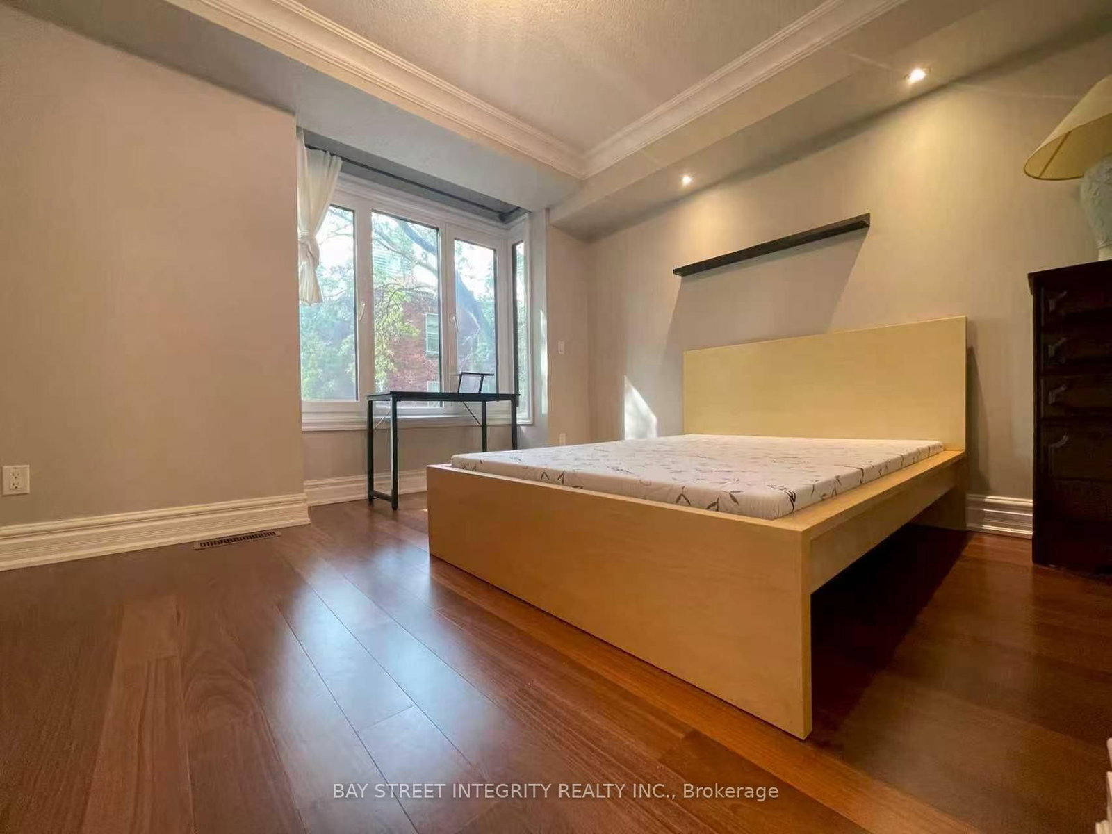 217 Mutual Street, Unit Room 3 - Photo 4