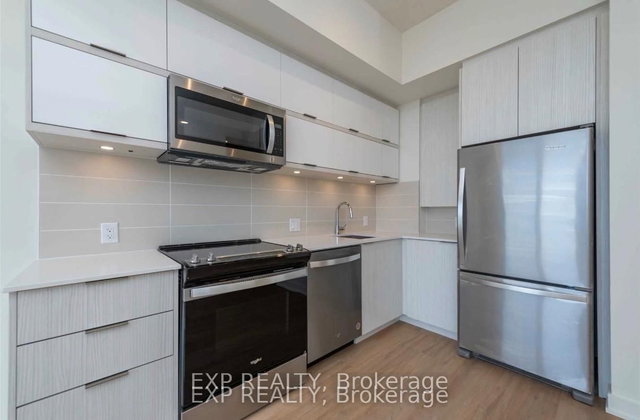 704 - 10 Deerlick Court