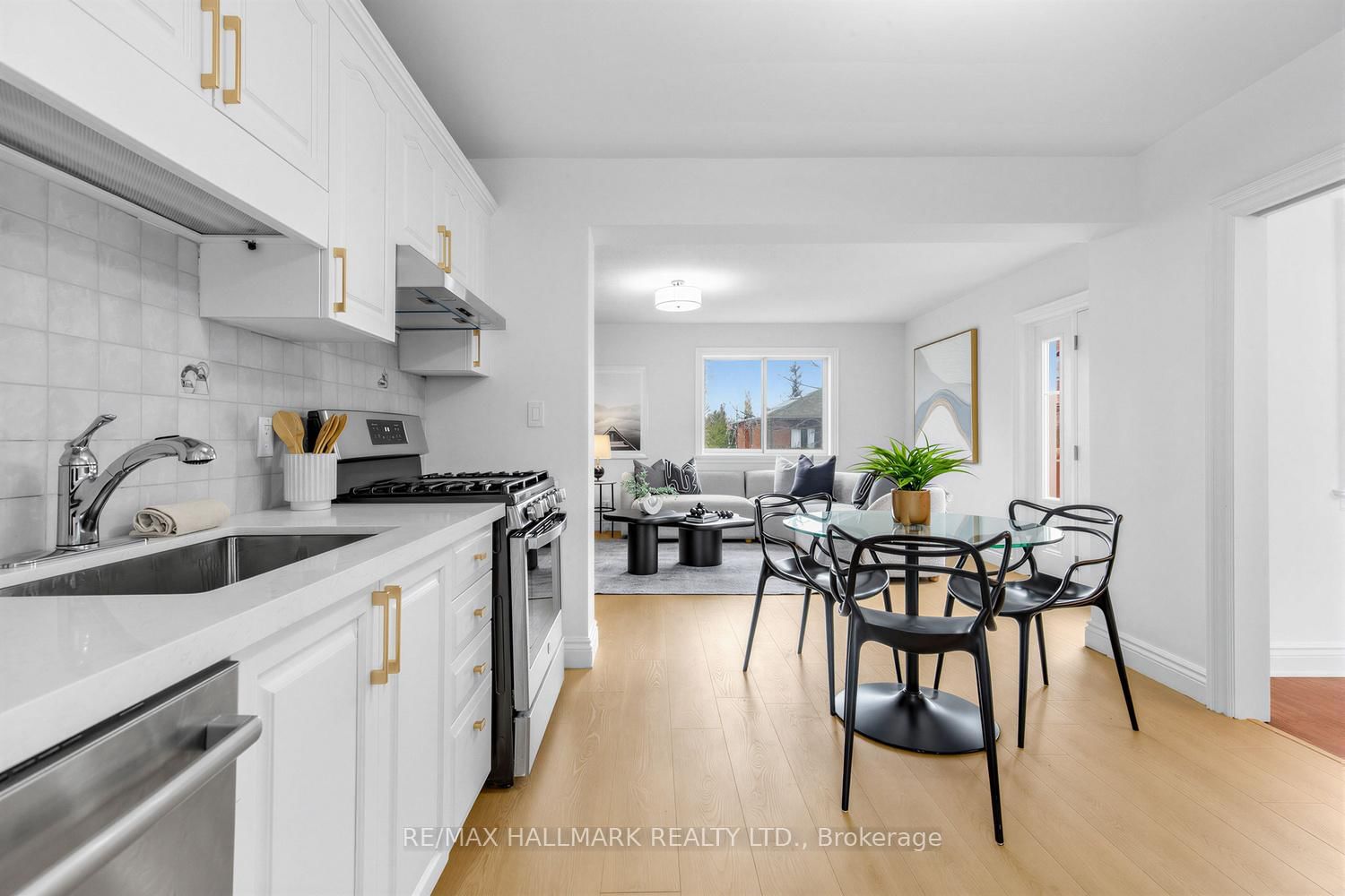 Detached House for sale at 144 Waterloo Avenue, Toronto, Ontario, M3H 3Y8 - Bathurst Manor - MLS: C12996004