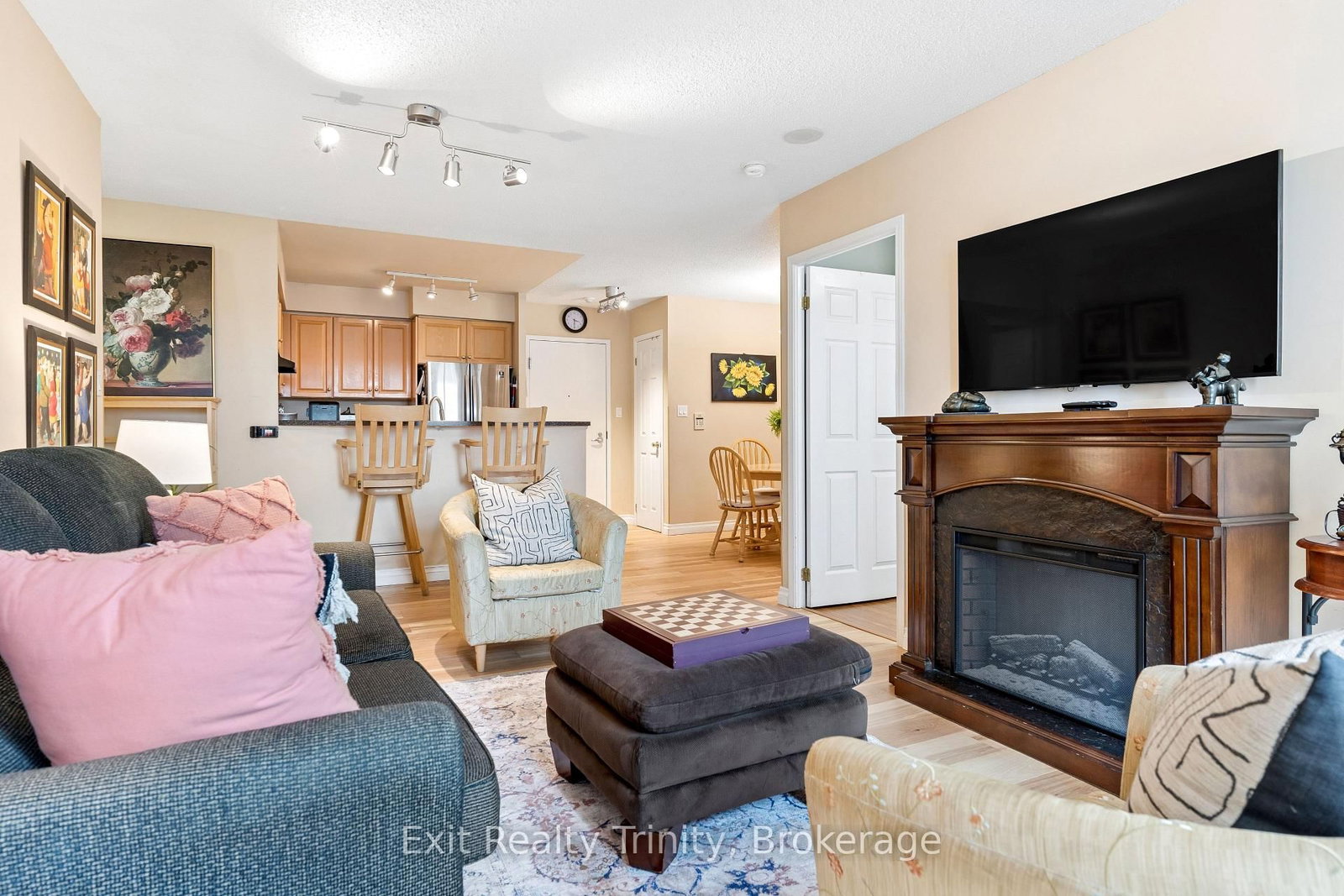 Condo for sale at 318-23 Lorraine Drive, Toronto, Ontario, M2N 6Z6 - Willowdale West - MLS: C12996036