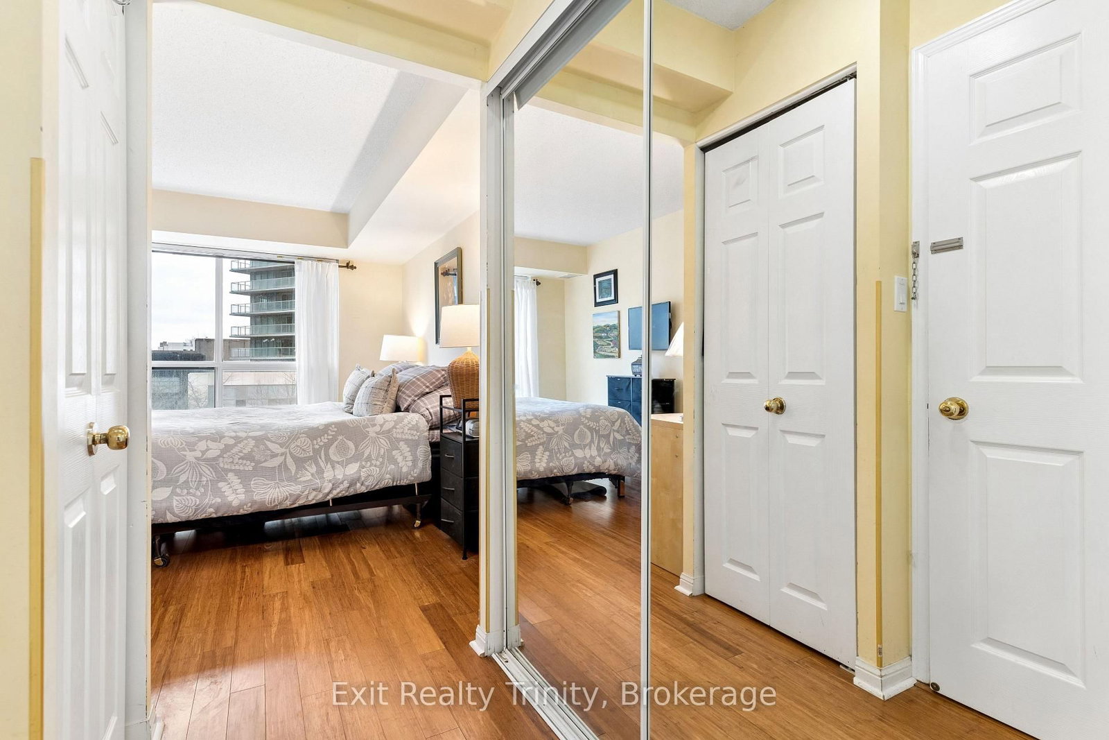 Condo for sale at 318-23 Lorraine Drive, Toronto, Ontario, M2N 6Z6 - Willowdale West - MLS: C12996036