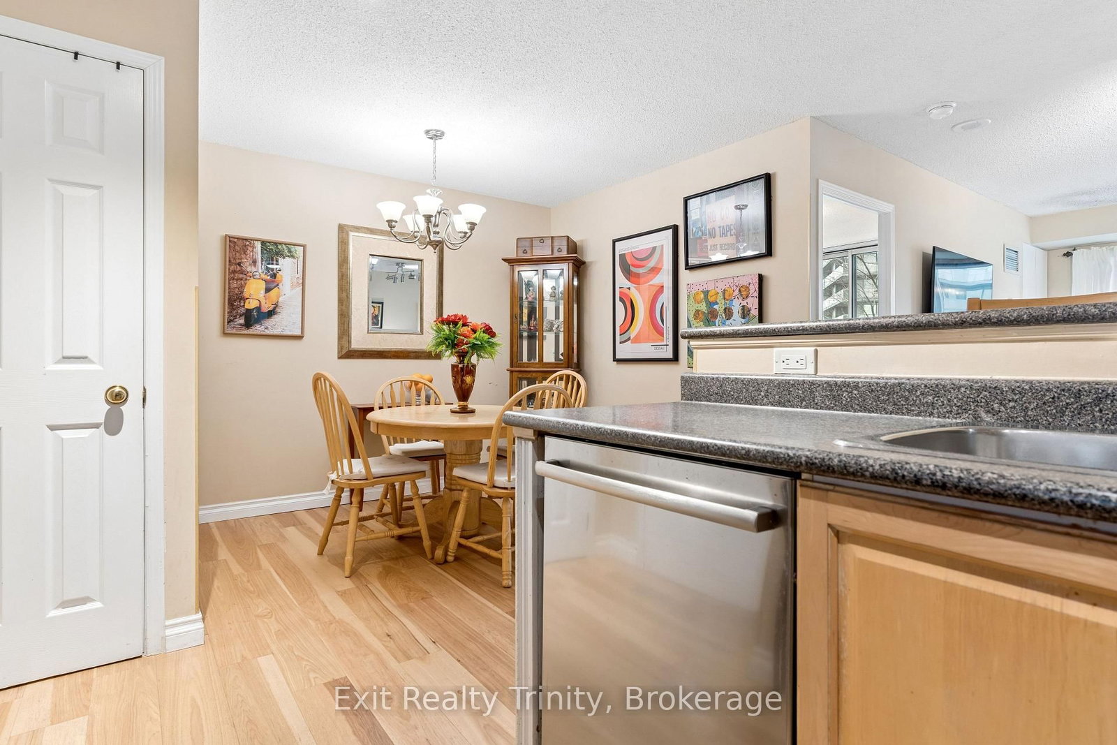 Condo for sale at 318-23 Lorraine Drive, Toronto, Ontario, M2N 6Z6 - Willowdale West - MLS: C12996036