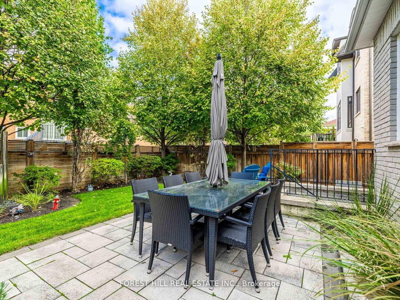 16 Northwood Dr, Toronto, M2M 2J8 | Image 3