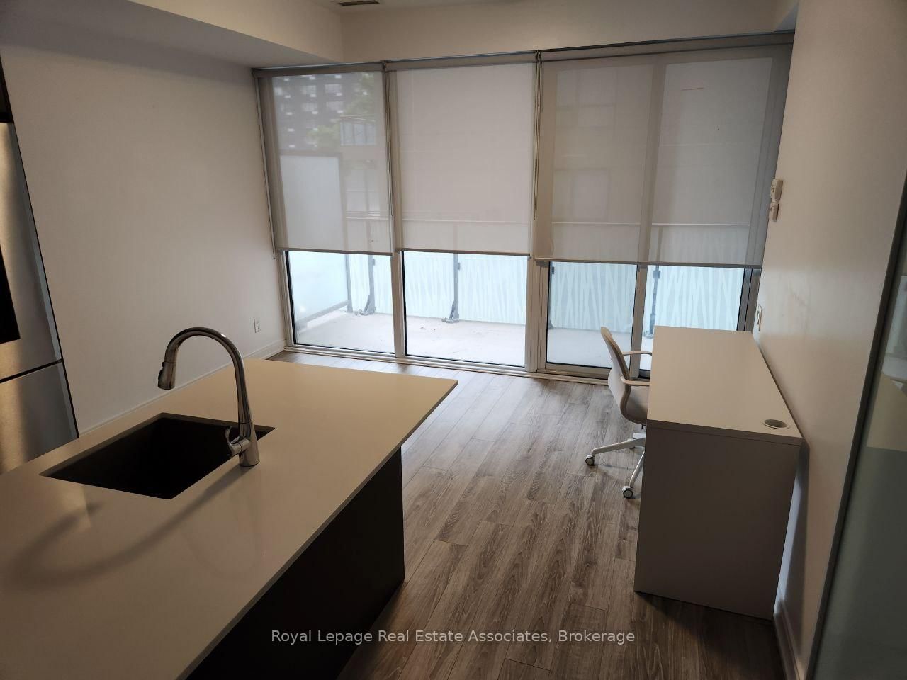 42 Charles Street E, Unit 405 - Photo 2