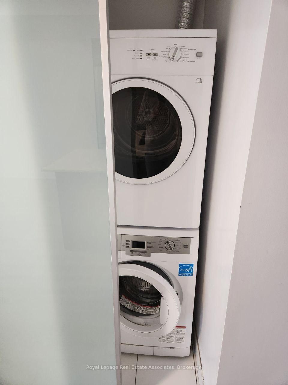 42 Charles Street E, Unit 405 - Photo 5