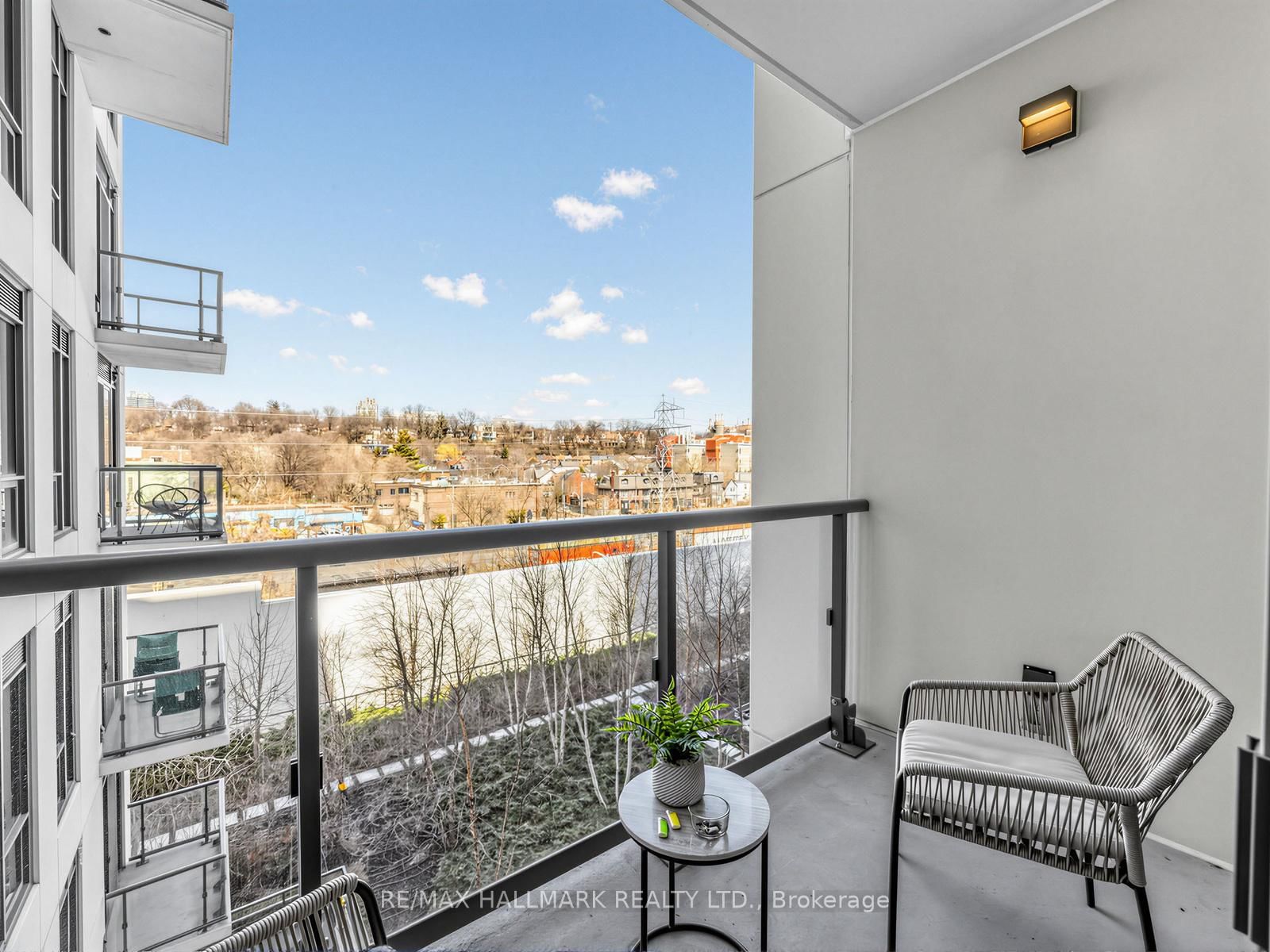 280 Howland Avenue, Unit 522 - Photo 21