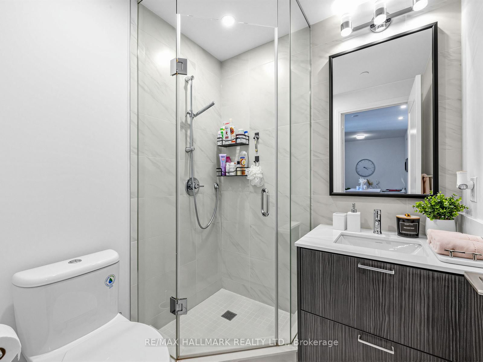 280 Howland Avenue, Unit 522 - Photo 23