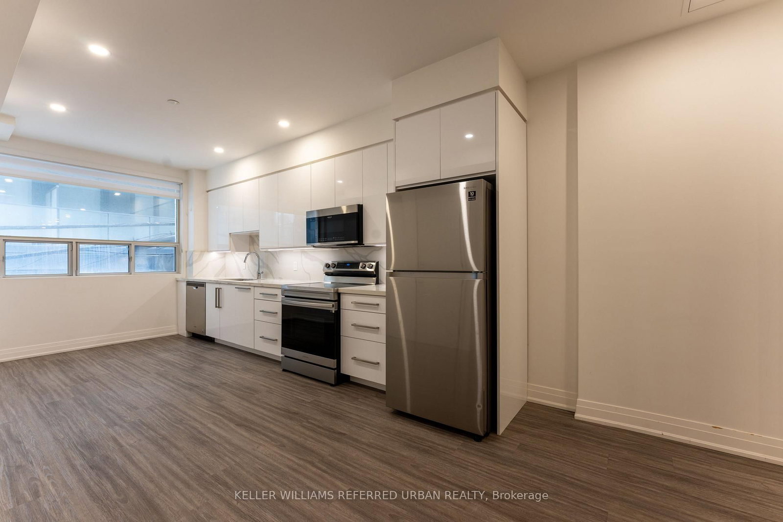 475 Queen Street W, Unit 201 - Photo 3