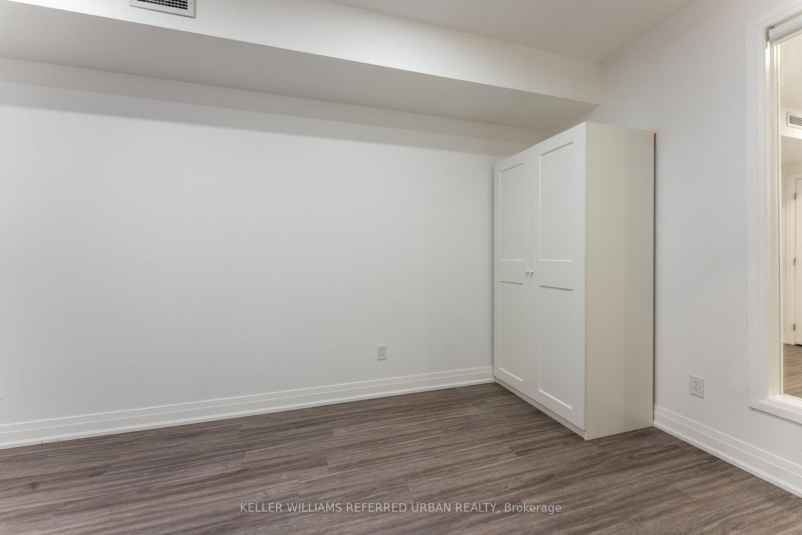 475 Queen Street W, Unit 201 - Photo 8