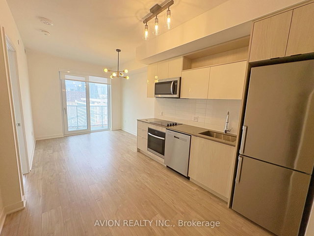 1802 - 100 Dalhousie Street