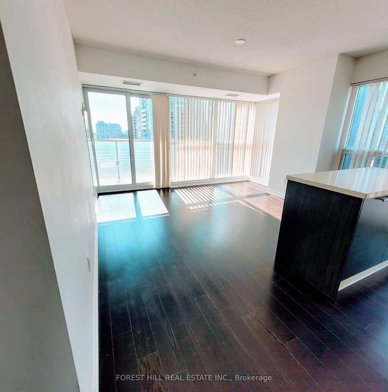 home for lease on 2315-386 Yonge Street