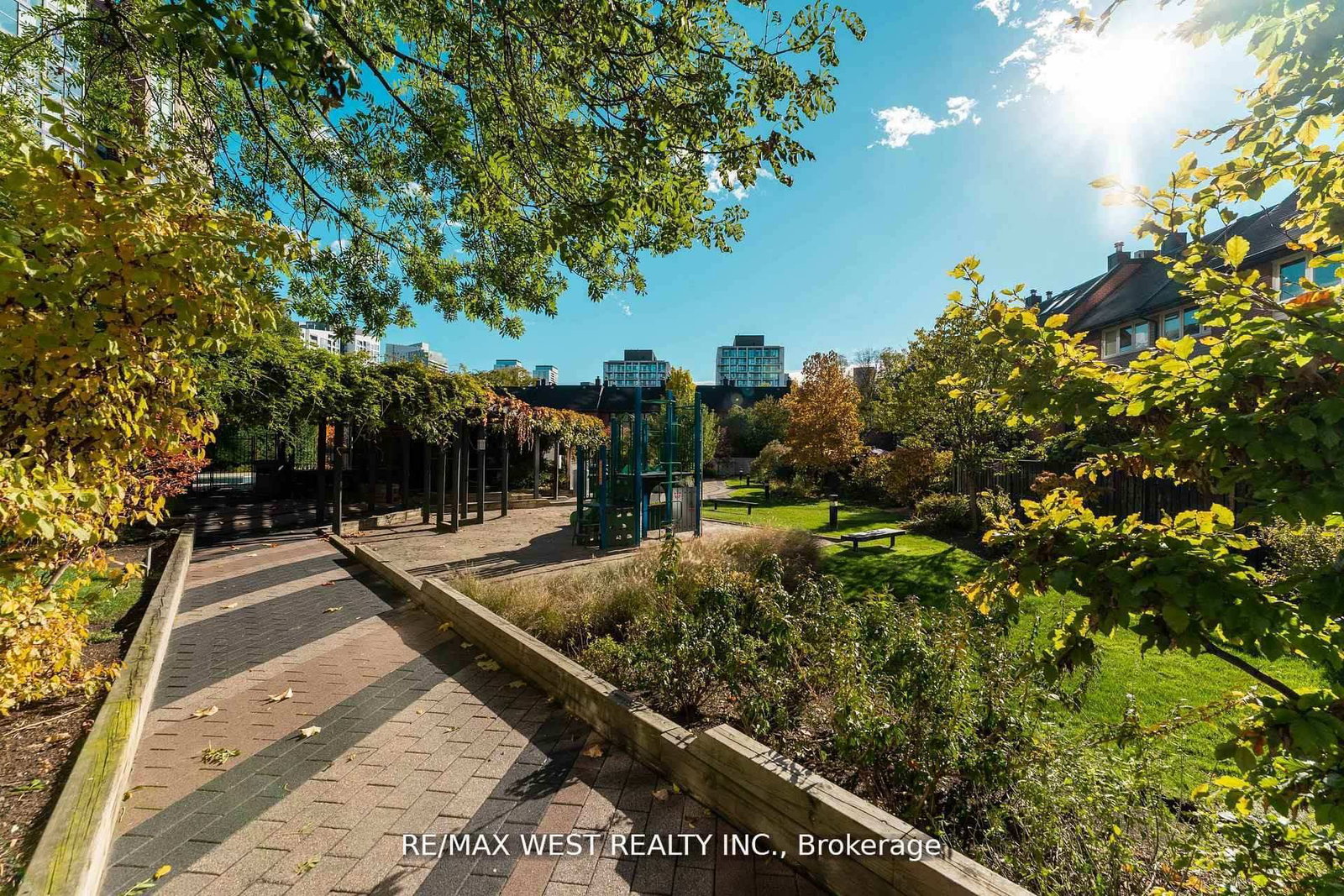 Condo for sale at 205-725 King Street, Toronto, Ontario, M5V 2W9 - Niagara - MLS: C12996486