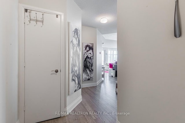 3811 - 2191 Yonge Street