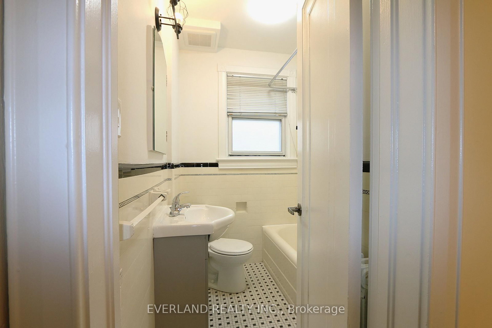 1753 Bayview Avenue, Unit 202 - Photo 10