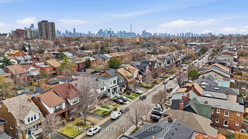 245 Lauder Ave, Toronto, M6E 3H5 | Image 3