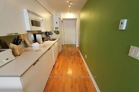 111 Elizabeth Street, Unit 623B - Photo 2