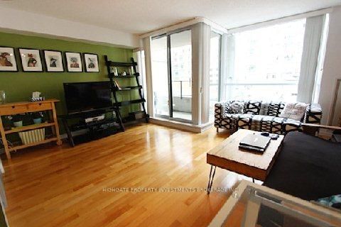 111 Elizabeth Street, Unit 623B - Photo 4