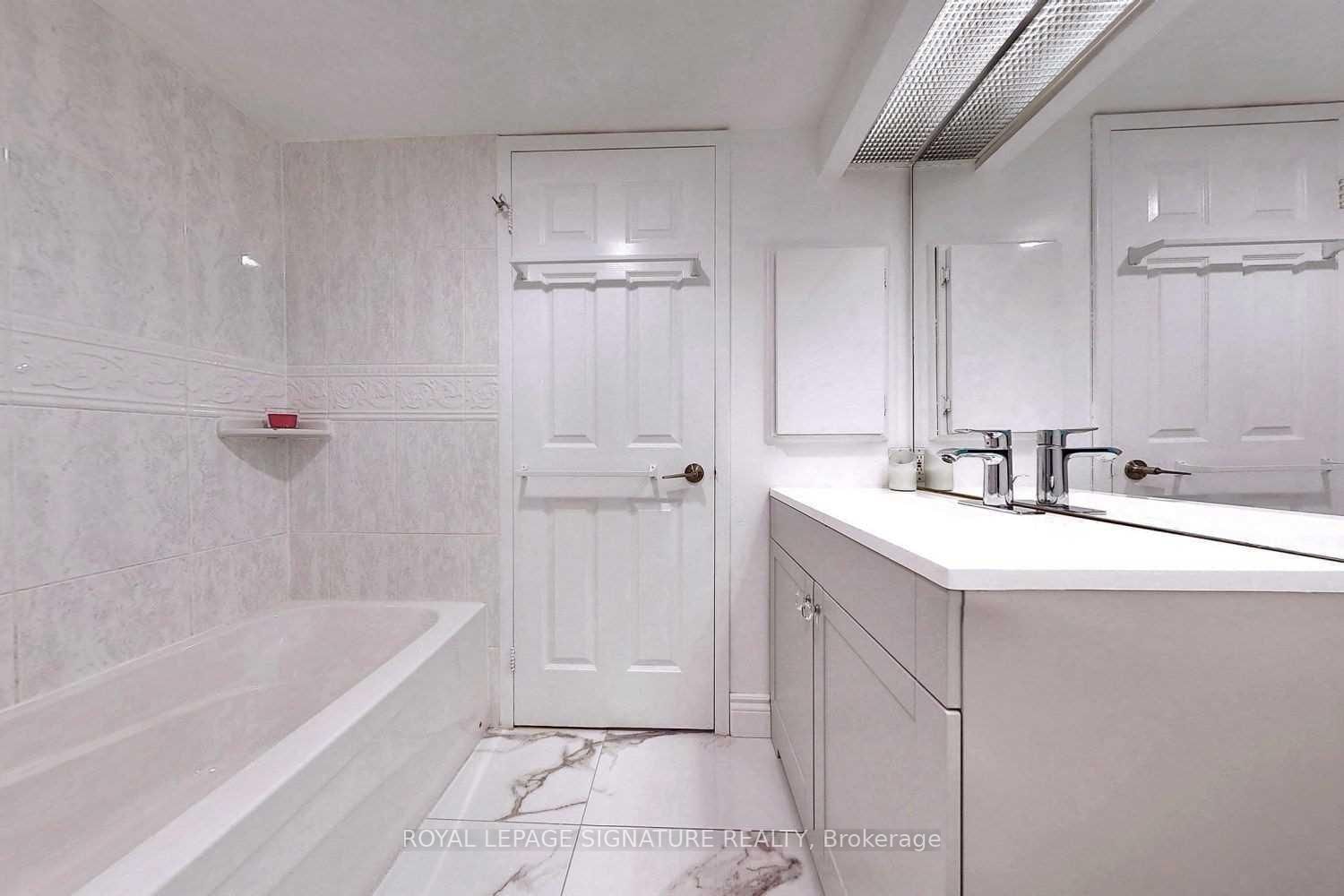 5 Concorde Place, Unit 3706 - Photo 10