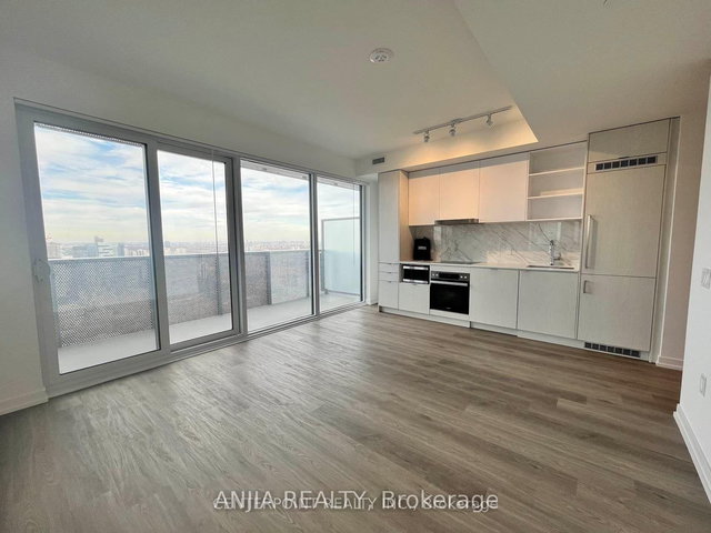 6201 - 55 Cooper Street