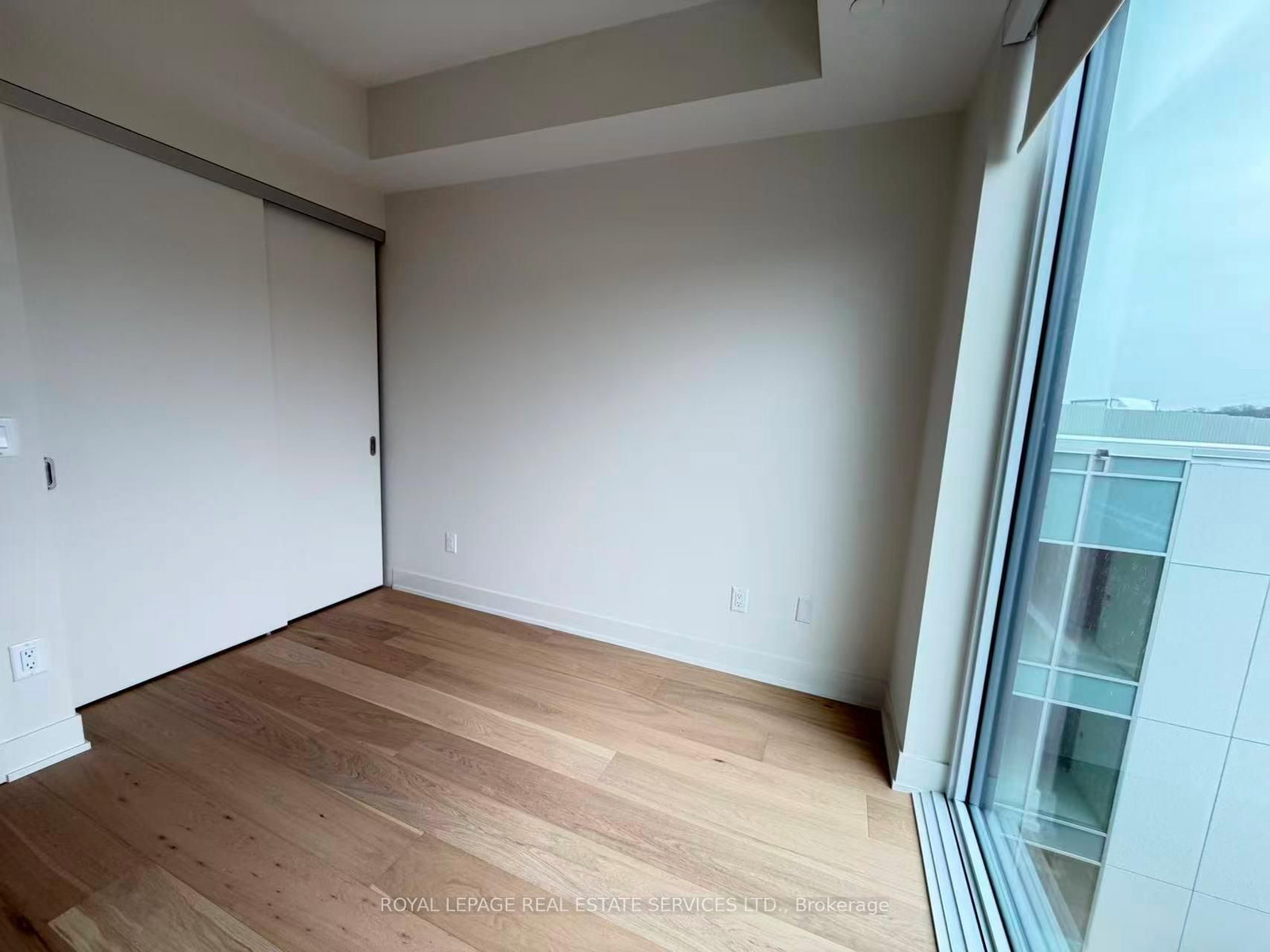322 Dupont Street, Unit 609 - Photo 9