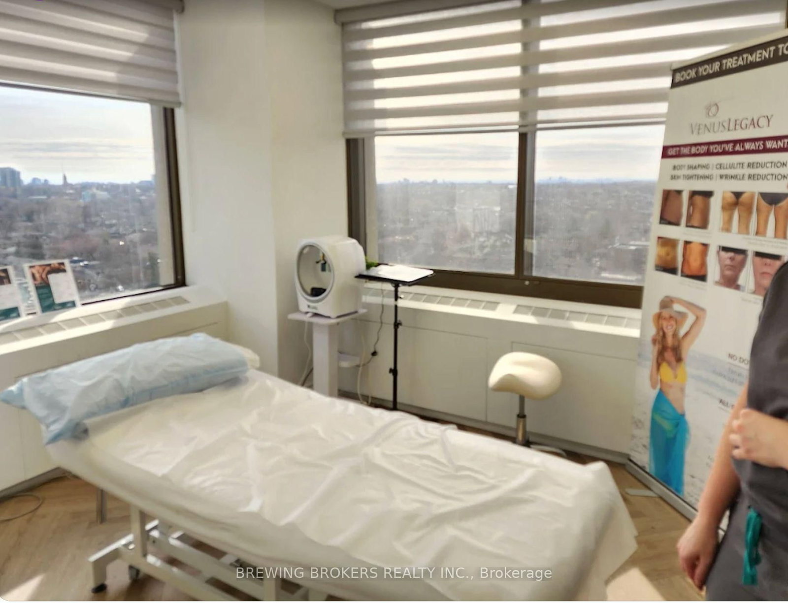 20 Eglinton Avenue W, Unit 1104 - Photo 13