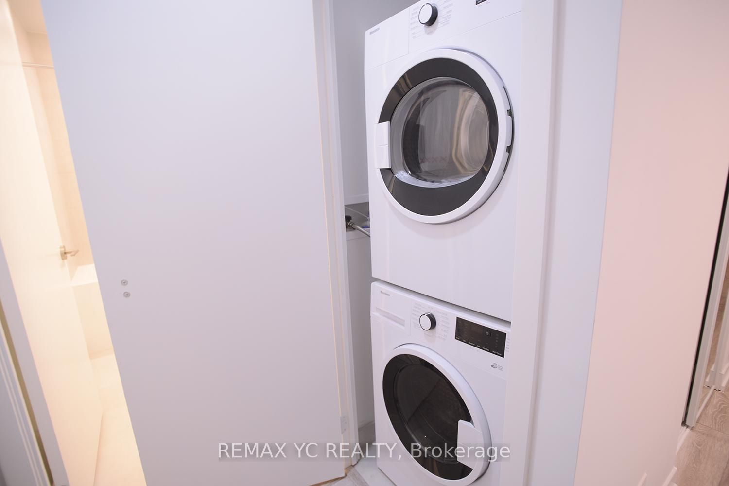 Condo for lease at 721-2020 Bathurst Street, Toronto, Ontario, M5P 3L1 - Humewood-Cedarvale - MLS: C12996978