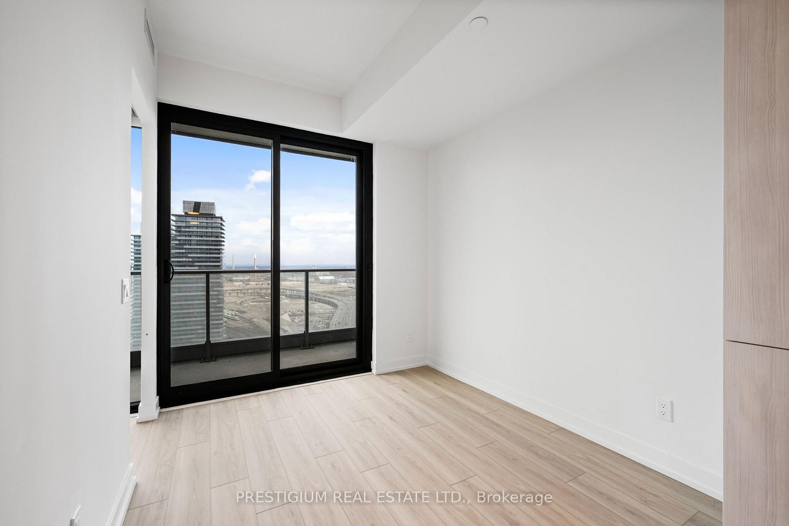 35 Parliament Street, Unit 3012 - Photo 12