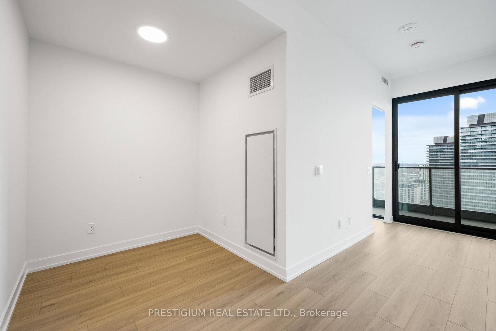 35 Parliament Street, Unit 3012 - Photo 13