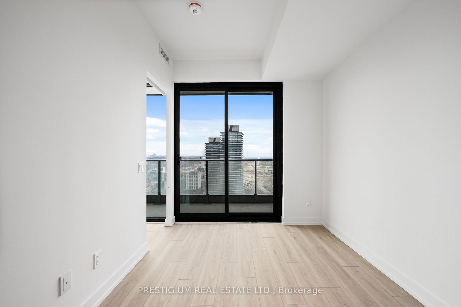 35 Parliament Street, Unit 3012 - Photo 14