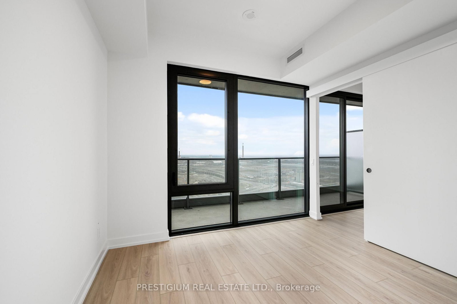 35 Parliament Street, Unit 3012 - Photo 20