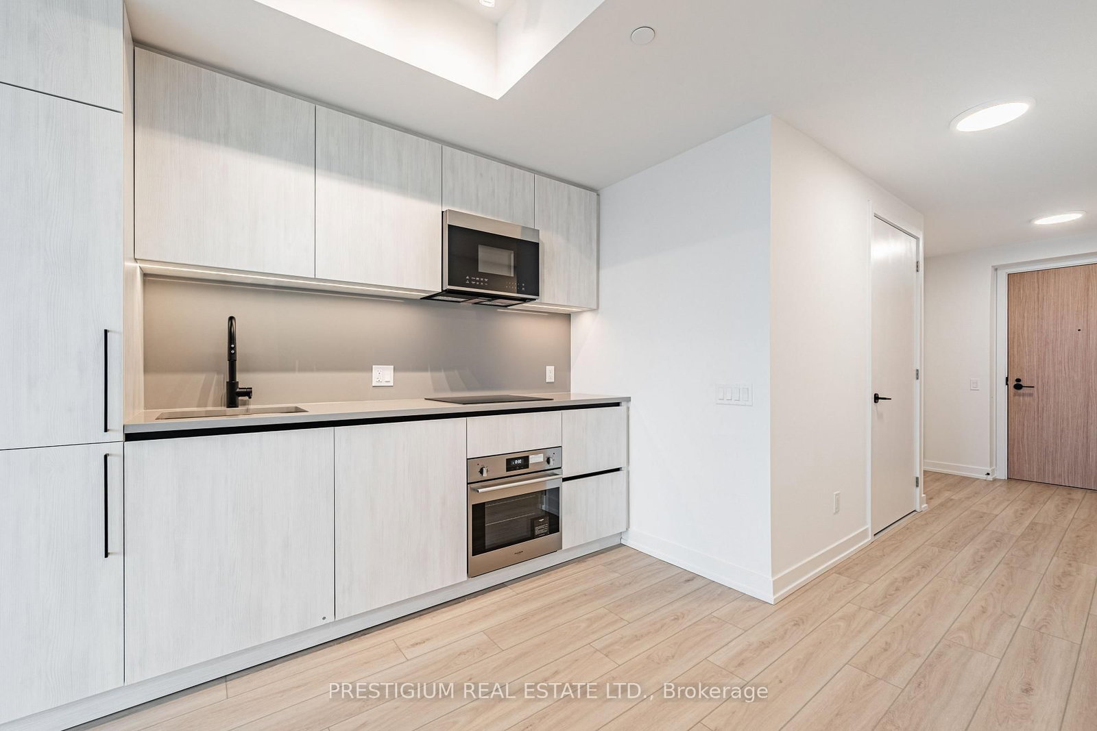 35 Parliament Street, Unit 3012 - Photo 8