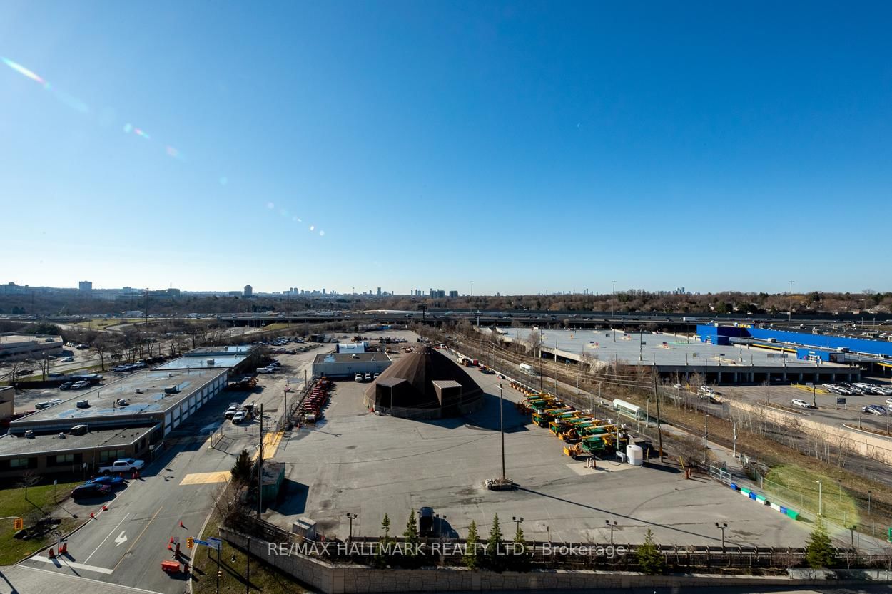 2756 Old Leslie Street, Unit 1017 - Photo 12