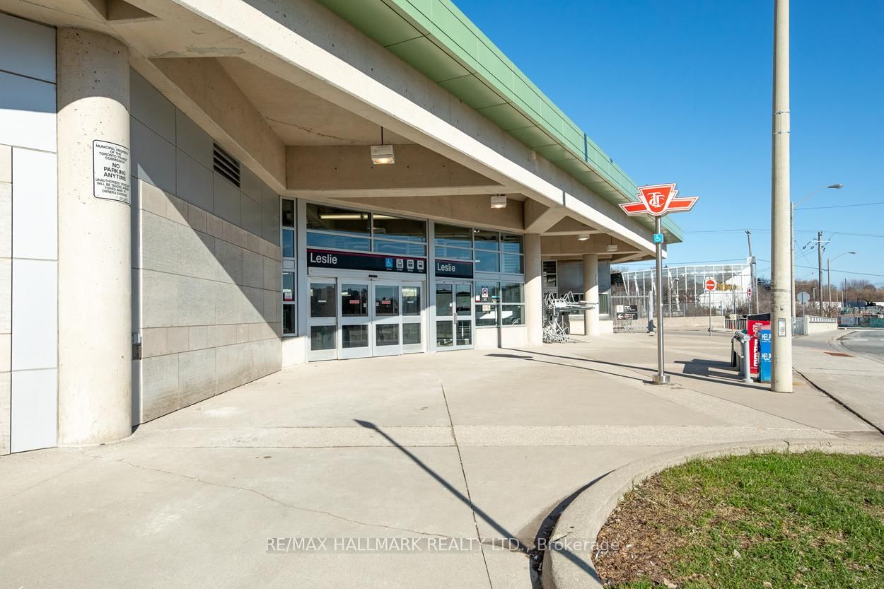 2756 Old Leslie Street, Unit 1017 - Photo 13