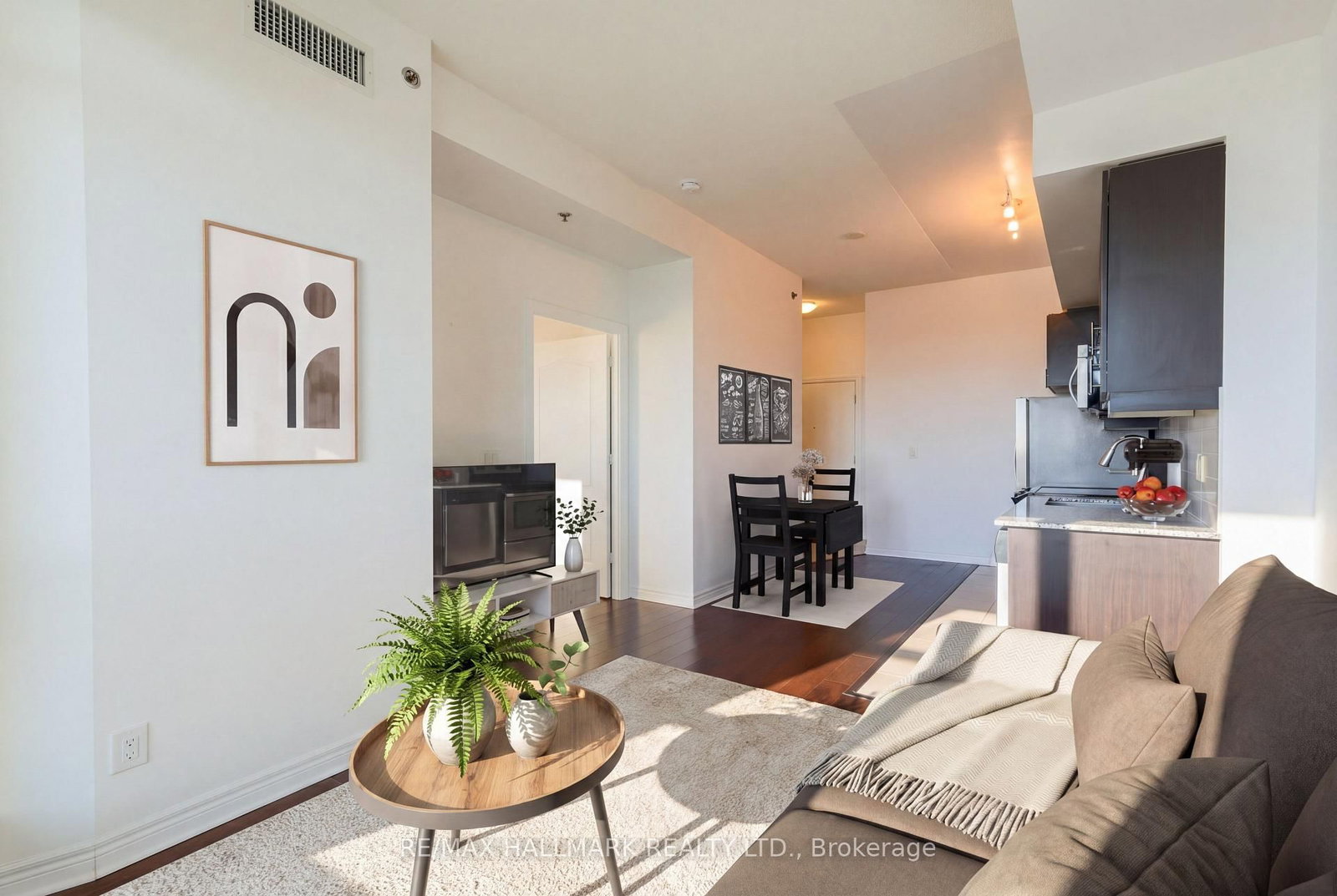 2756 Old Leslie Street, Unit 1017 - Photo 6