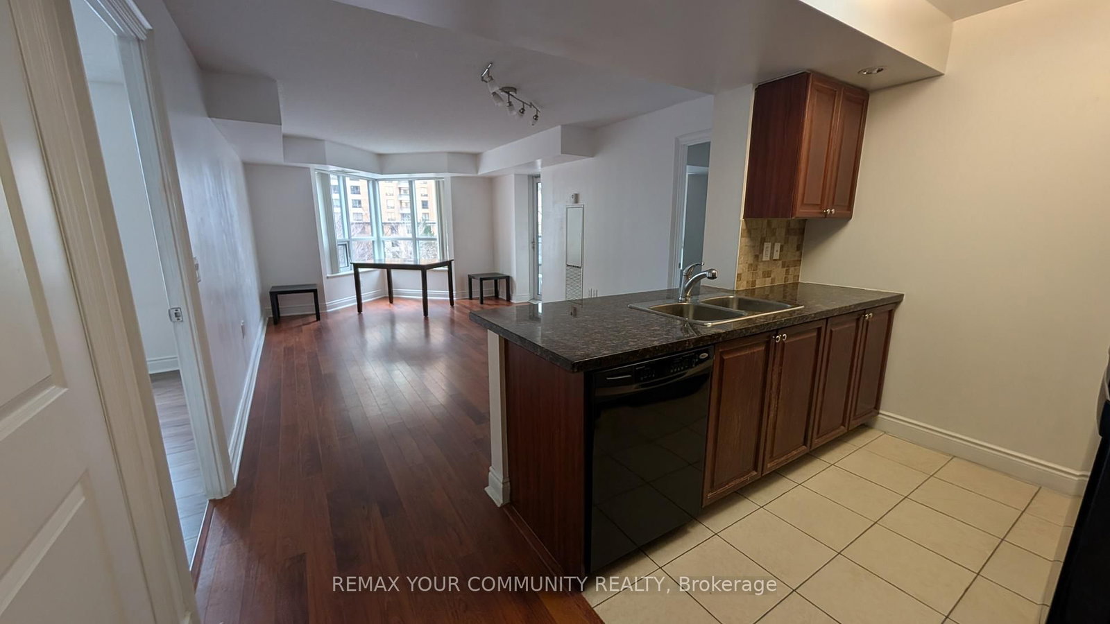 500 Doris Avenue, Unit 422 - Photo 3